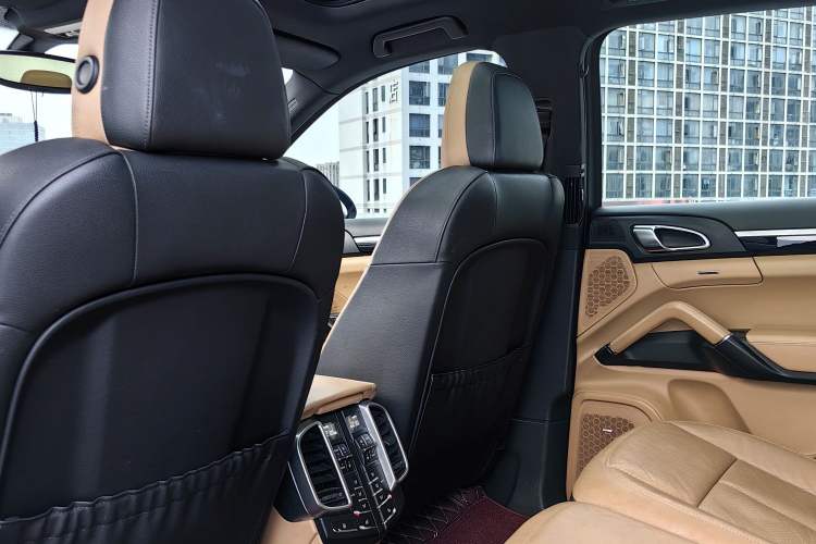 Used Porsche Cayenne 2014 Cayenne Platinum Edition 3.0T
