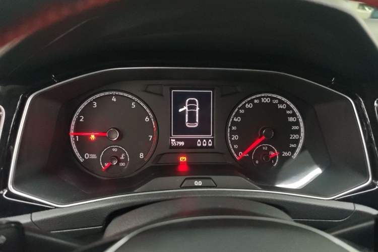 Used Volkswagen T-ROC 2018 280TSI DSG Two-Wheel-Drive Comfort Version China V Standard
