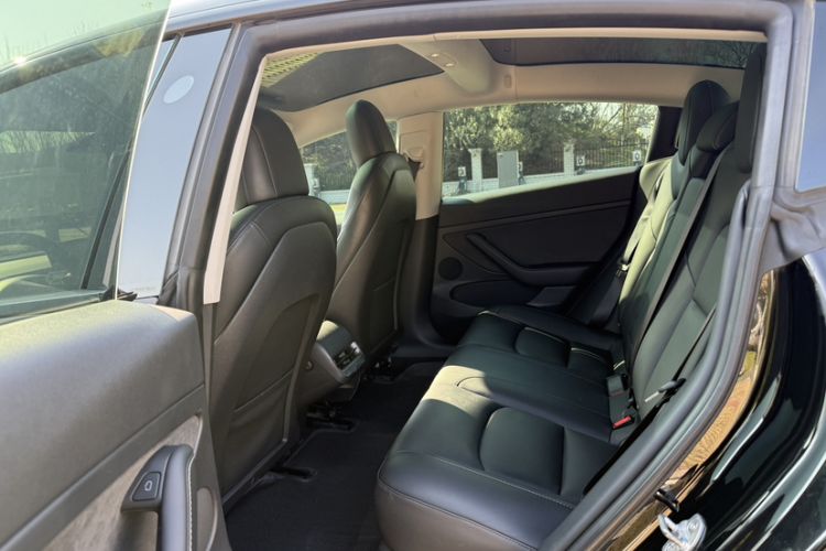 Used Tesla Model 3 2022 Rear-Wheel-Drive Version