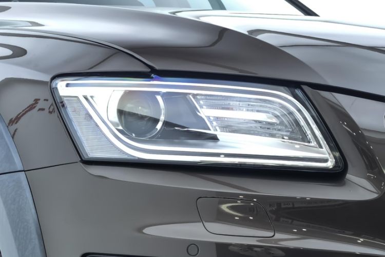 Used Audi Q5 2017 Plus 40 TFSI Technology Model