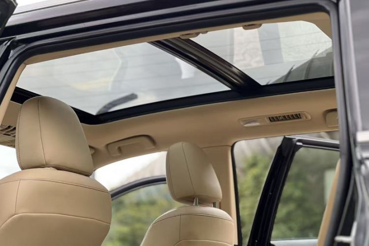 Used Toyota Highlander 2018 2.0T Four-Wheel Drive Luxury Version 7 Seats China VI Standard
