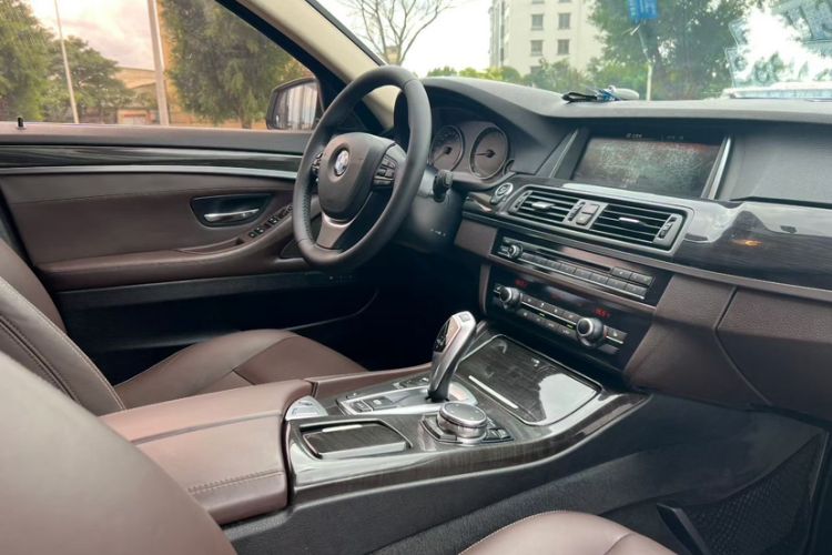 Used BMW 5 Series 2014 525Li Luxury Design Package