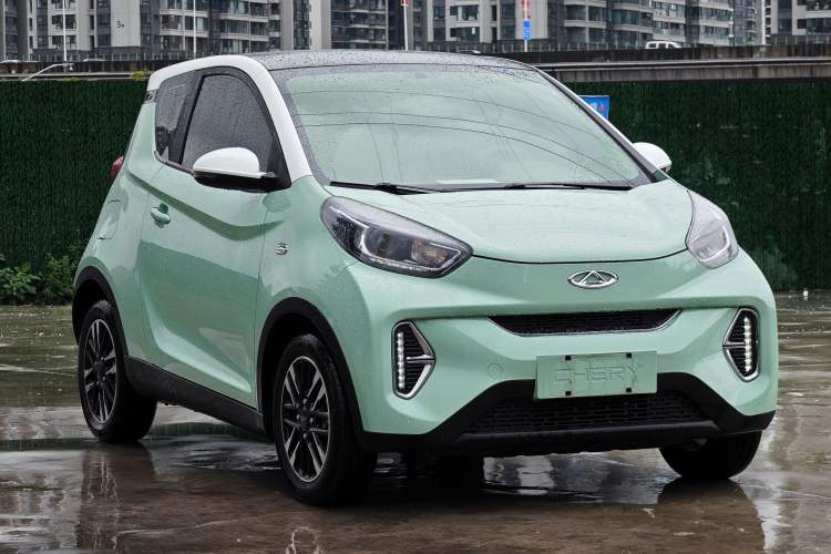 Used Chery New Energy Little Ant 2022 Revised Version Sweet Pink Edition Half-Sugar Version Lithium Iron Phosphate 30.7 kWh 30 kW 301 km