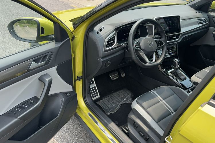 Used Volkswagen T-ROC 2023 300TSI DSG Two-Wheel Drive Starlight Edition Driver Seat