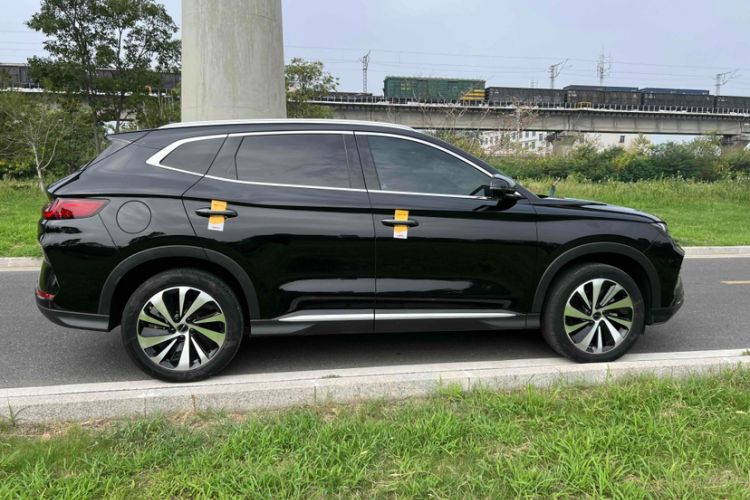 Used BYD Song PLUS New Energy 2024 Honor Edition EV 520km Premium Model