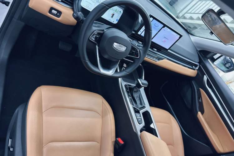 Used Geely Auto Emgrand 2025 4th Generation 1.5L CVT Flagship Version
