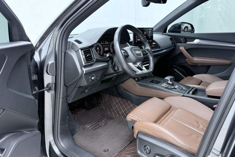 Used Audi Q5L 2022 Updated 40T Luxury Dynamic Edition Interior 4