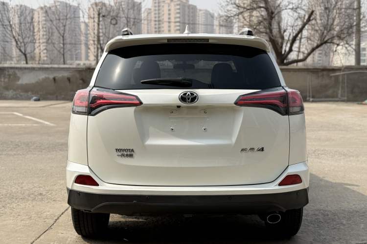 Used Toyota RAV4 2019 2.0L CVT Two-Wheel Drive Pioneer Edition China V Standard Exterior 4