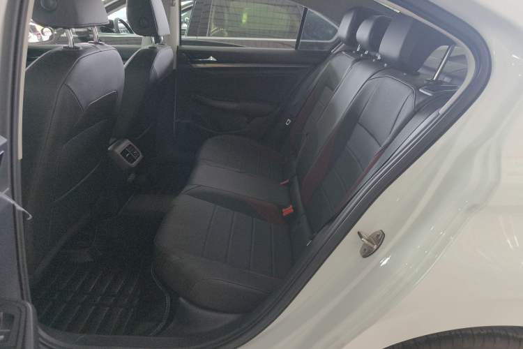 Used Volkswagen Bora 2021 1.5L Automatic Comfort Smart Connect Edition Interior 5