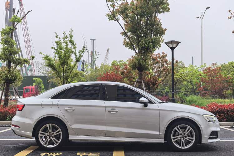 Used Audi A3 2020 Limousine 35 TFSI Fashion Edition China VI Emission Standard