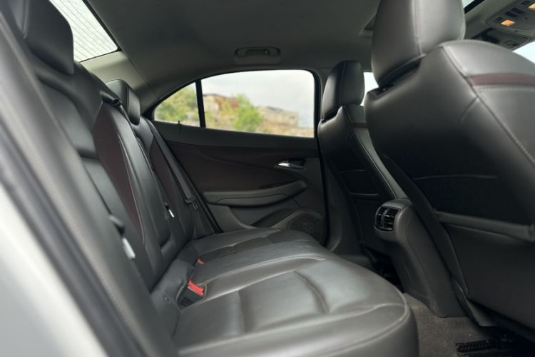 Used Chevrolet Malibu 2017 1.5T Automatic Luxury Edition Interior 9