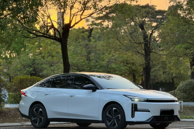 Used Geely Galaxy L6 2023 125km MAX