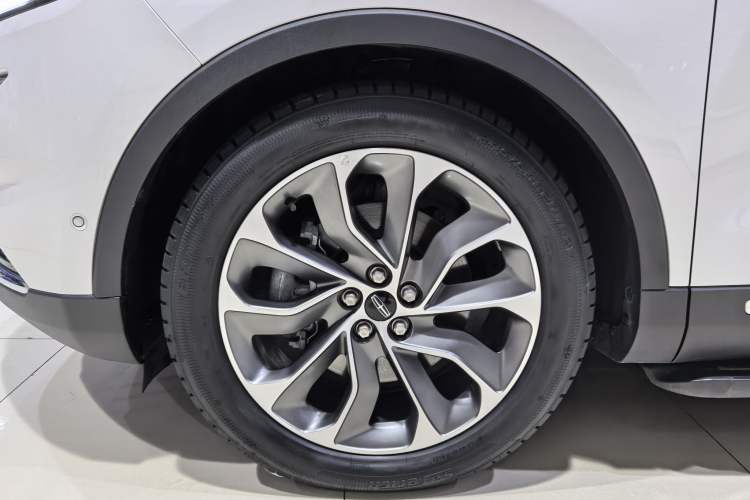 Used Lincoln Nautilus 2021 2.0T Four-Wheel Drive Luxury Edition Exterior 8