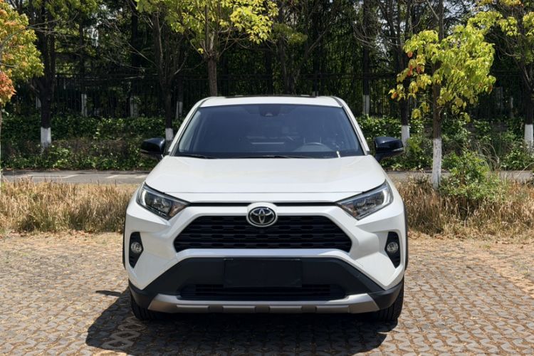 Used Toyota RAV4 2022 2.0L CVT 4x4 Fashion Edition Exterior 2