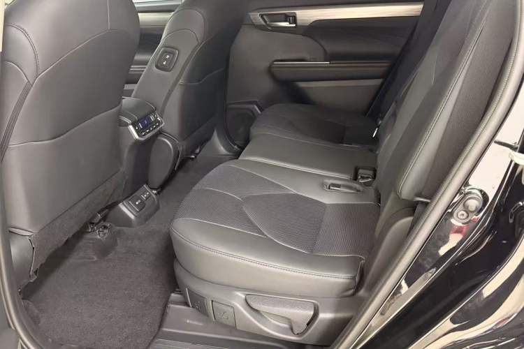 Used Toyota Highlander 2024 380T Four-Wheel Drive Ultimate 7-Seater Interior 8