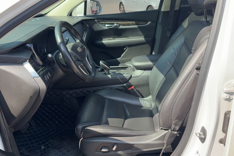 Used Cadillac XT5 2018 25T Luxury Model
