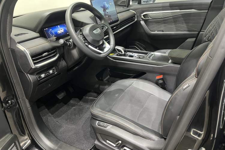 Used Geely Auto Haoyue L 2025 2.0T DCT Luxury Edition