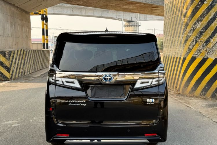 Used Toyota Vellfire 2021 Crown Dual-Engine 2.5L HV Supreme Edition