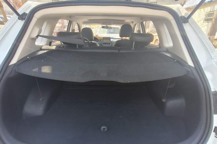 Used Bestune X40 2017 1.6L Manual Luxury Edition Interior 4