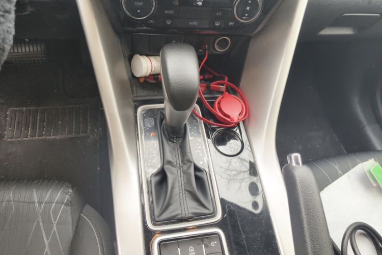 Used Mitsubishi Eclipse Cross 2019 1.5T CVT Two-Wheel Drive Fearless Edition China VI Standard Interior 1