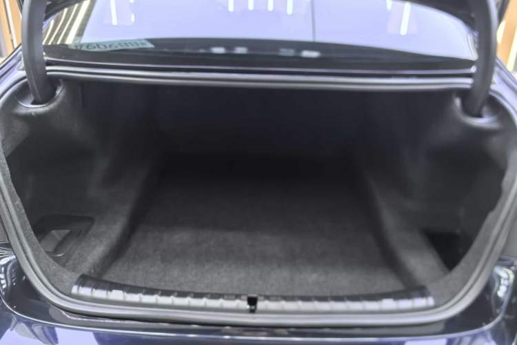 Used BMW 5 Series 2022 Second Facelift 530Li Luxury Edition Premium Package
