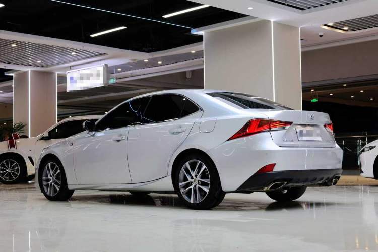 Used Lexus IS 2017 300 FENGSHANG Edition
