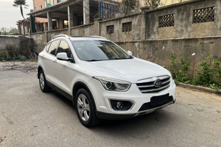 Used Bestune X80 2015 2.0L Automatic Comfort Anniversary Edition
