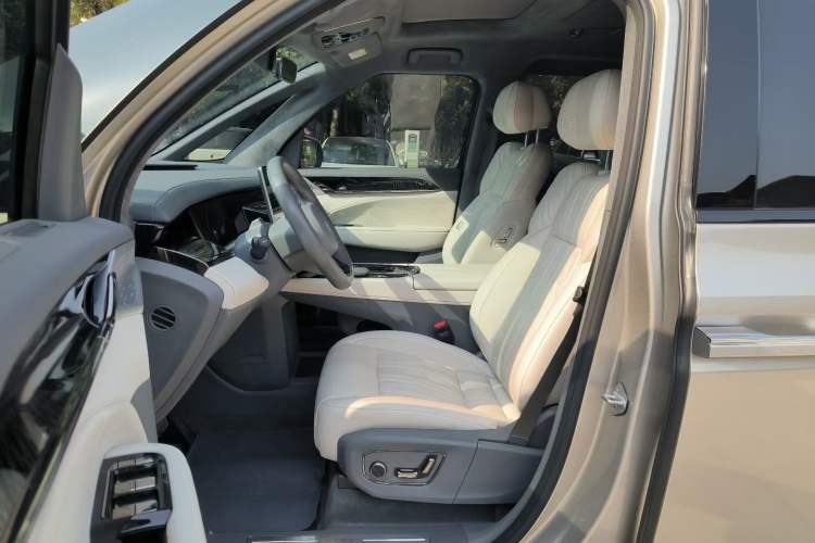 Used Zeekr 009 2022 WE Edition