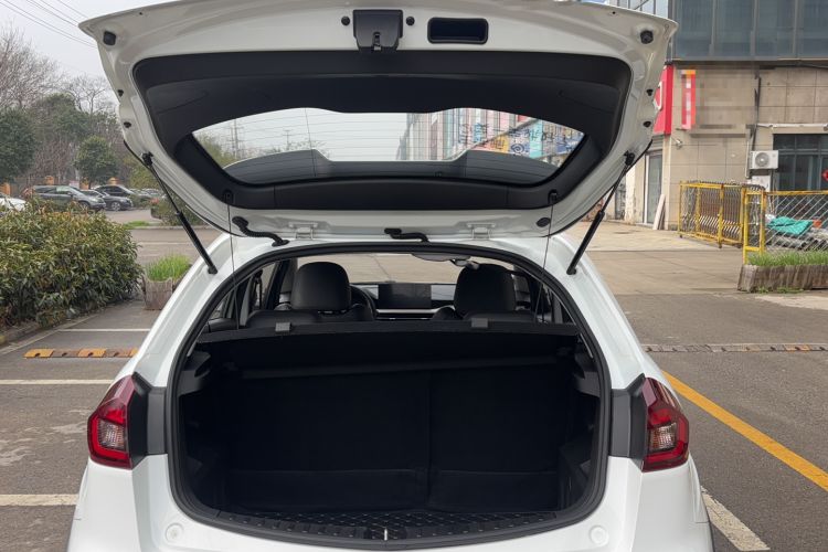 Used Geely Auto Vision X3 2021 PRO 1.5L CVT Deluxe Model
