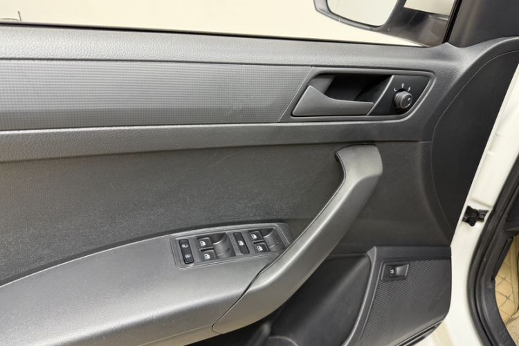 Used Volkswagen Santana 2019 1.5L Manual Fashion Edition China VI Standard
