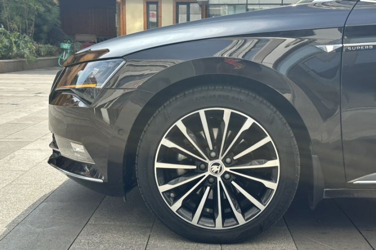 Used Skoda Superb 2016 TSI330 DSG Smart Drive Edition