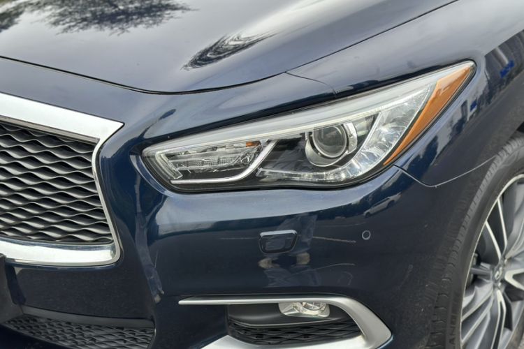 Used Infiniti QX60 2016 2.5 S/C Hybrid Two-Wheel-Drive Excellence Edition China V Standard
