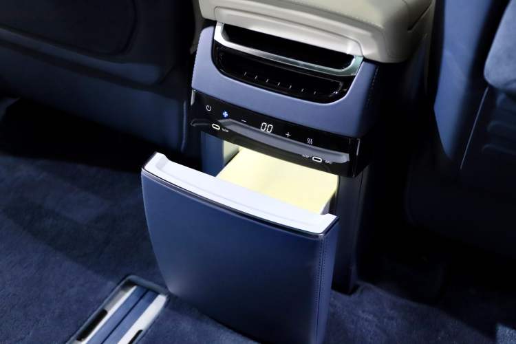 Used Zeekr 009 2024 Six-Seat Executive Version 4WD 140 kWh