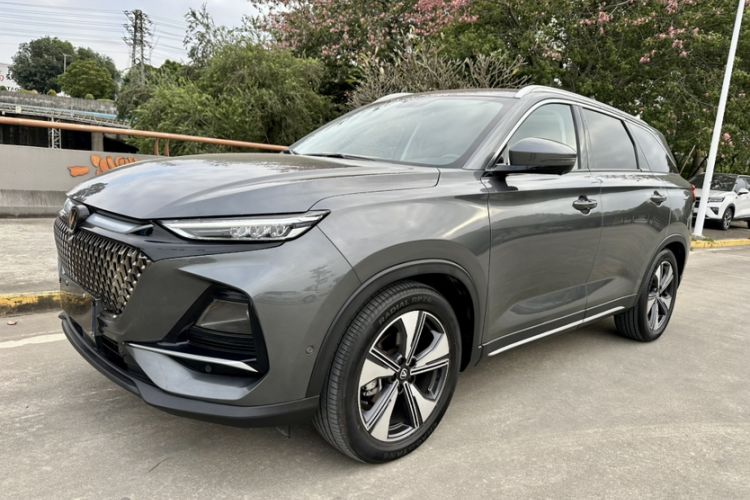 Used Changan X7 PLUS 2024 1.5T Automatic Luxury 7-Seater