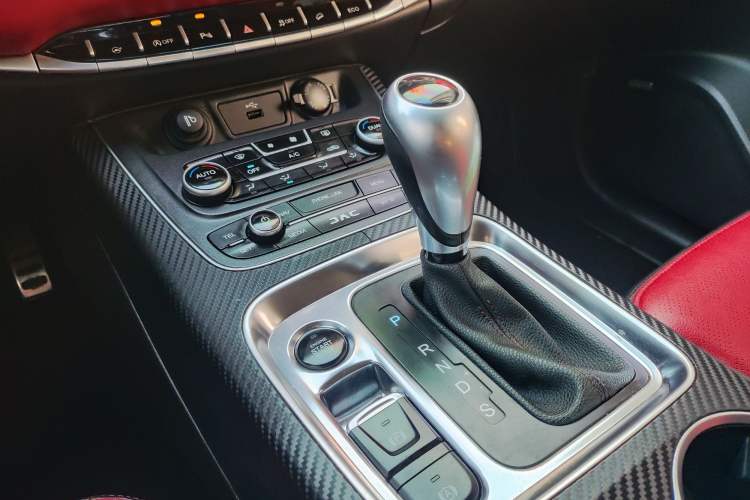 Used JAC Refine S7 2017 2.0T Automatic Luxury Model
