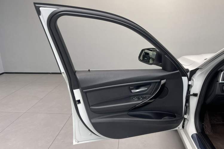 Used BMW 3 Series 2018 320Li Fashion Model
