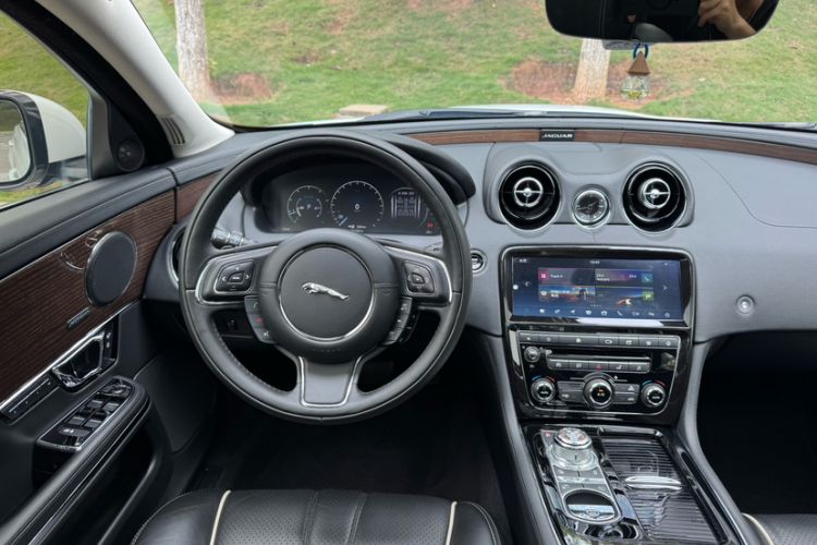 Used Jaguar XJ 2018 XJL 3.0 SC Four-Wheel Drive Panoramic Business Edition