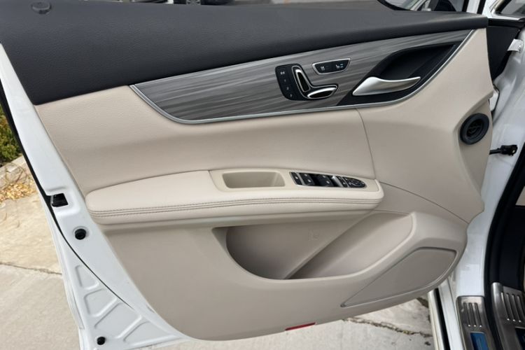 Used BYD Song MAX New Energy 2019 DM 1.5T Smart Connect Zhiyao Model 6 Seats China VI Standard
