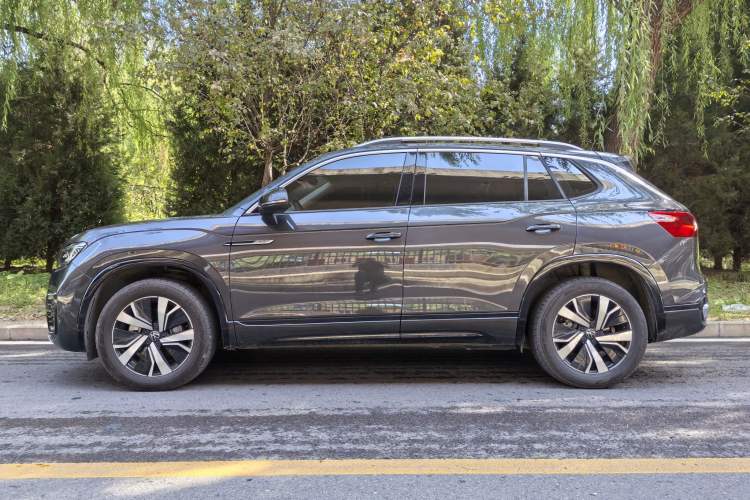 Used Volkswagen Tayron GTE Plug-in Hybrid 2022 1.4T Luxury Edition Exterior 6