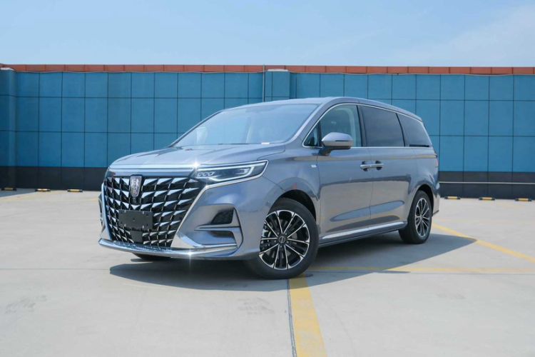 Used Roewe iMAX8 2023 400TGI Comfort Edition