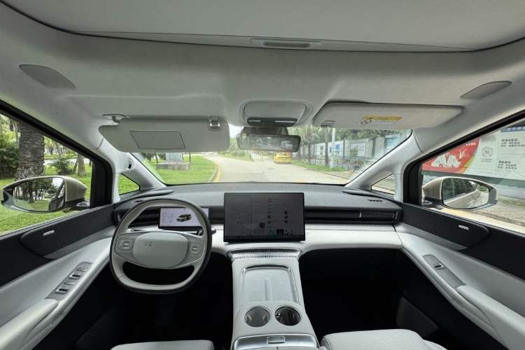 Used XPeng X9 2024 702 Ultra-Long Range Max