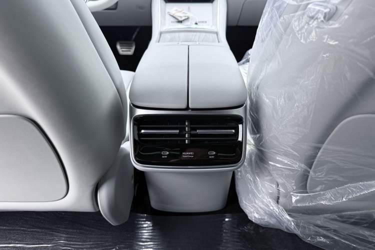 Used Hima Luxeed S7 2024 Pro Model
