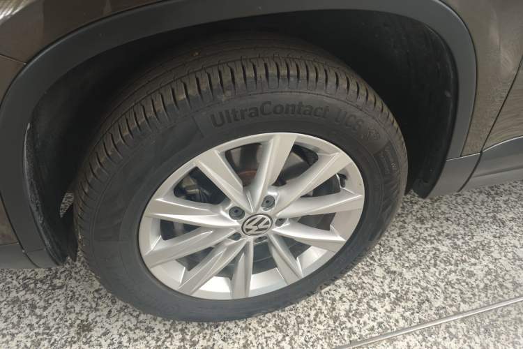 Used Volkswagen Tiguan L 2017 300TSI Automatic Two-Wheel Drive Silk Road Comfort Edition