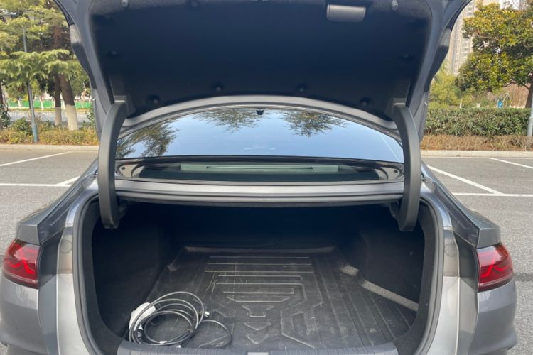 Used BYD Qin L 2025 DM-i Smart Drive 120KM Leading Model