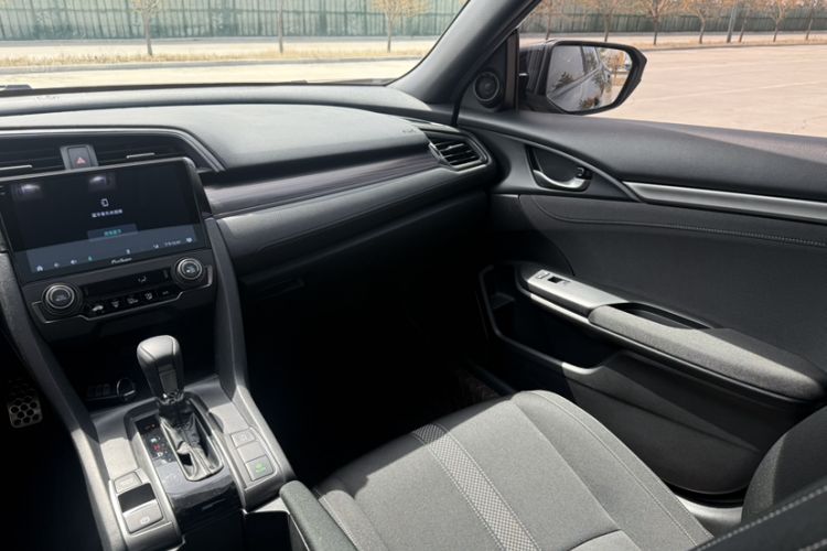 Used Honda Civic 2021 HATCHBACK 220TURBO CVT Trendy Cool Edition
