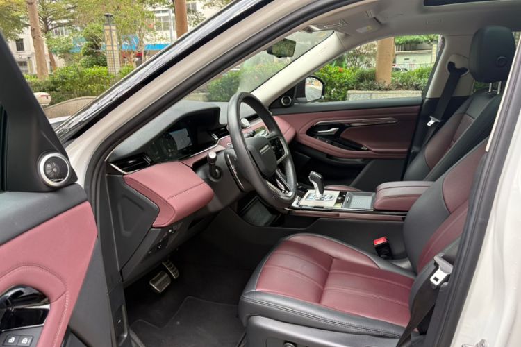 Used Land Rover Range Evoque 2023 Aurora L 249 PS Luxury Edition
