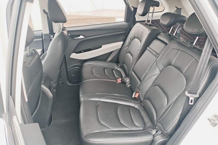 Used Baojun 530 2019 1.5T CVT Luxury Model 7 Seats China V Emission Standard
