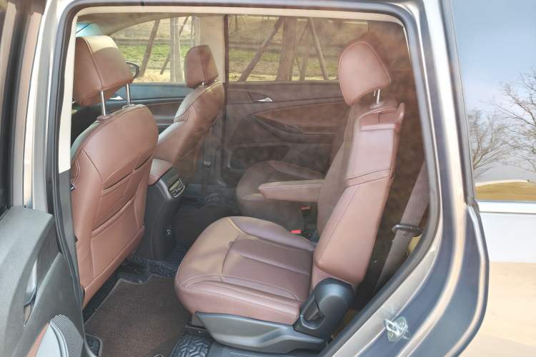 Used Buick GL6 2019 18T 6-Seater Connected Luxury Version China VI Standard