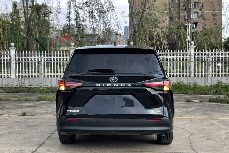Used Toyota SIENNA 2024 2.5L Hybrid Comfort Edition Exterior 6