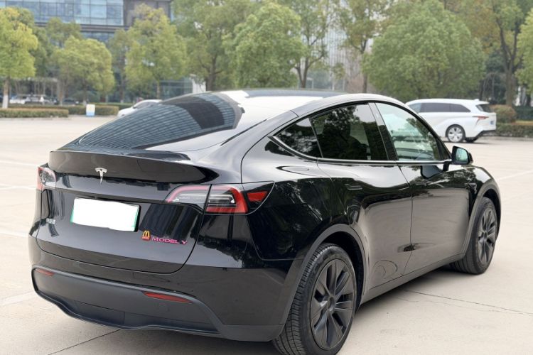 Used Tesla Model Y 2023 Rear-Wheel-Drive Version